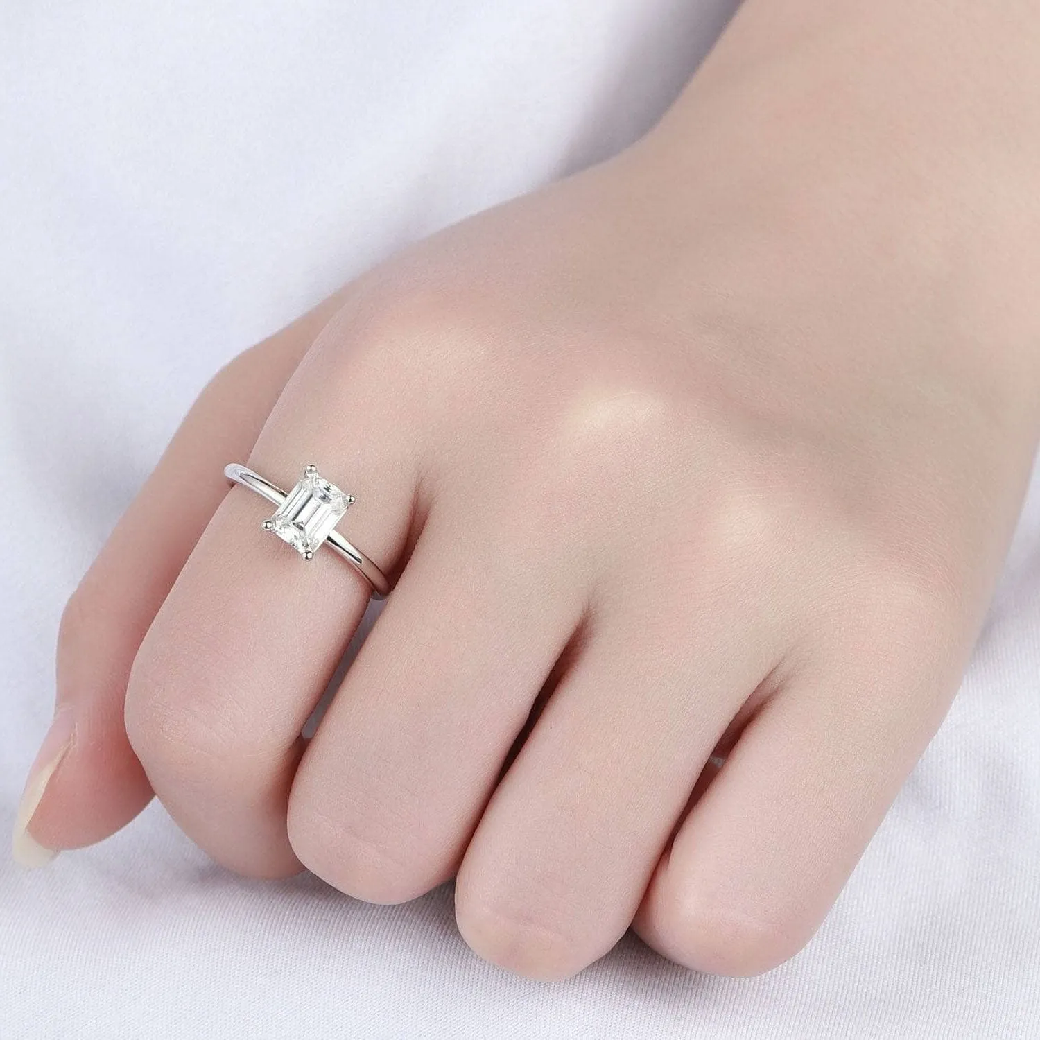 1.0 Ct Emerald Cut Diamond Solitaire Engagement Ring