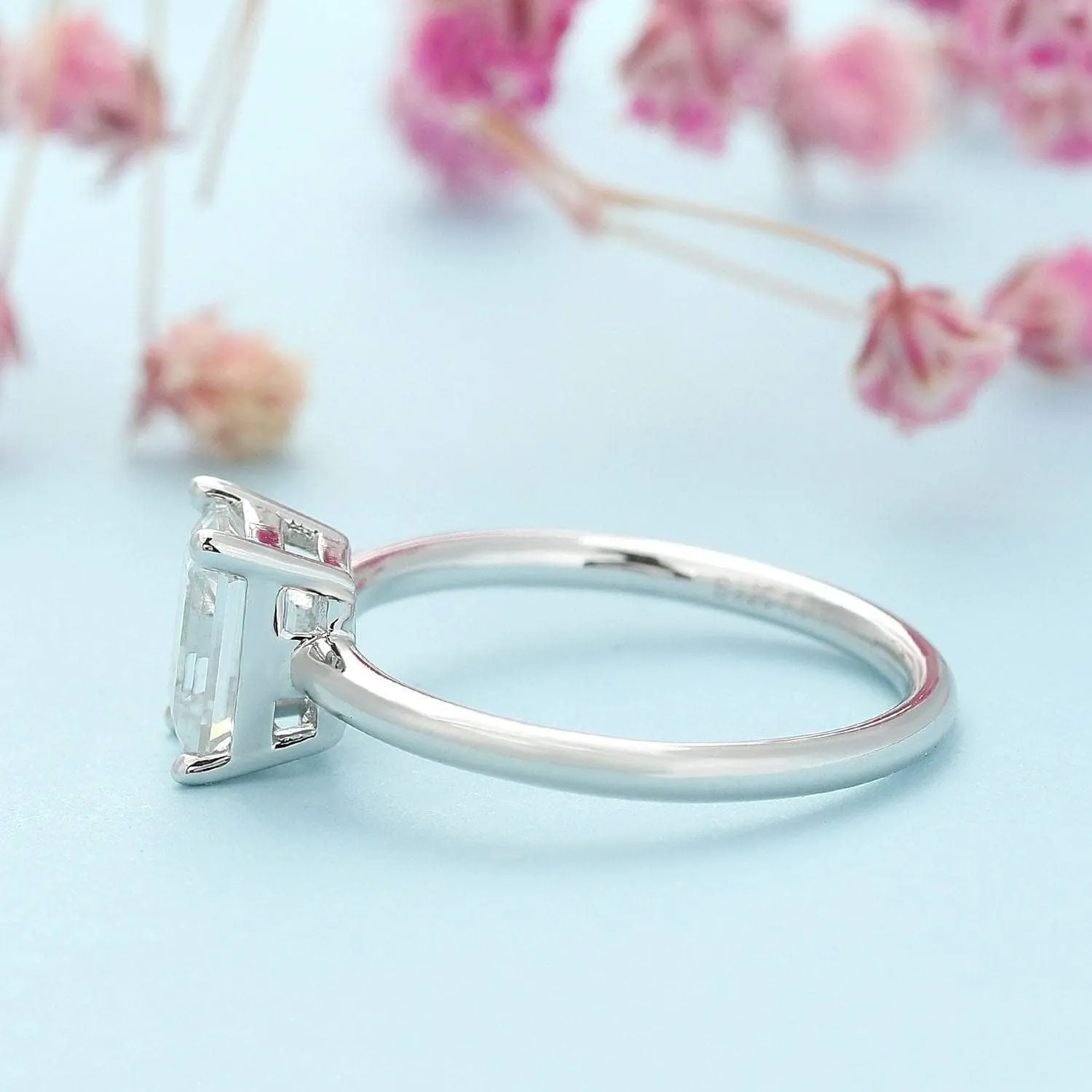 1.0 Ct Emerald Cut Diamond Solitaire Engagement Ring