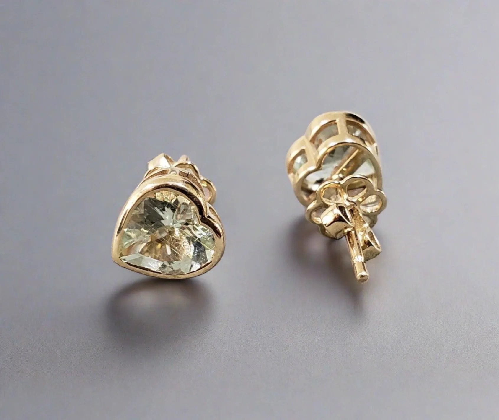 14k Gold Aquamarine Heart Stud Earrings