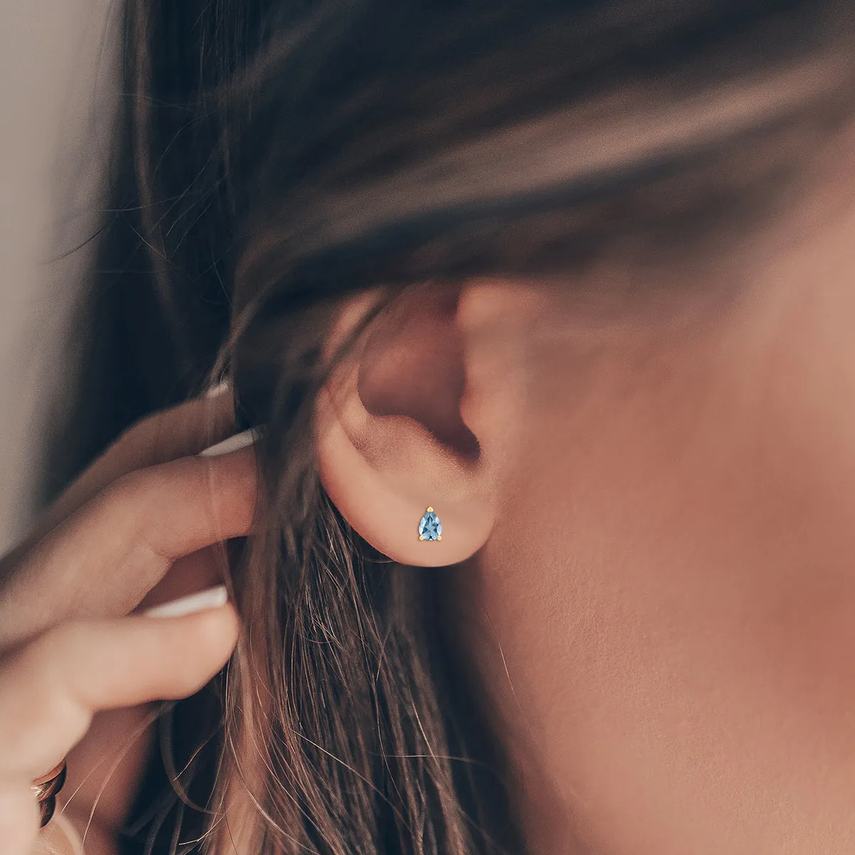14K Yellow Gold 6X4Mm Pear Aquamarine Earrings