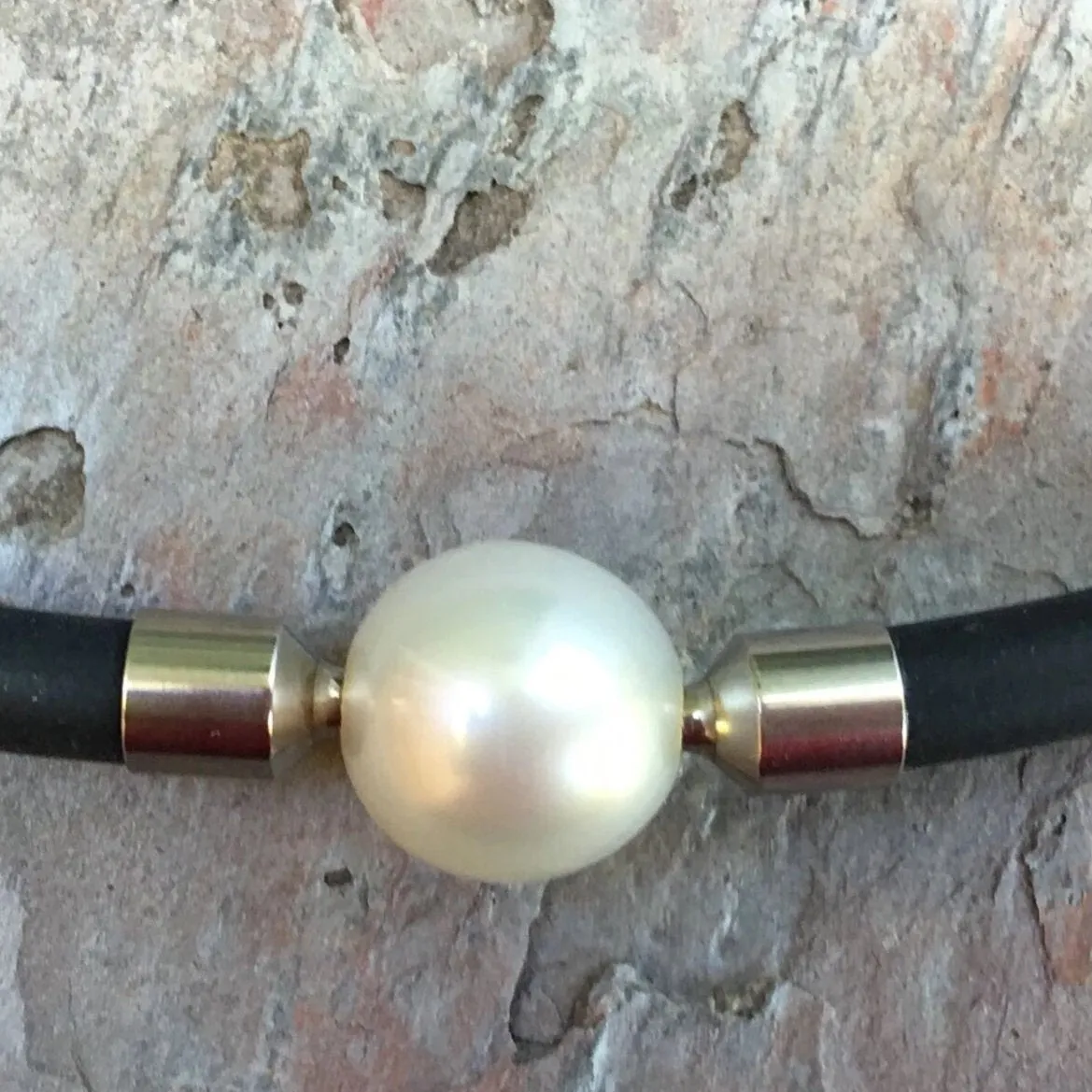 18KT Yellow Gold Paspaley South Sea Pearl Pendant Swap 12mm "Fine"