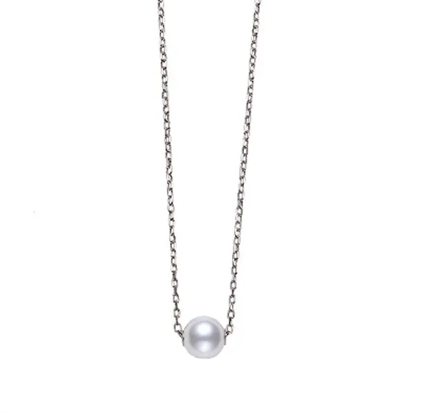 Akoya Cultured Pearl Pendant in White Gold