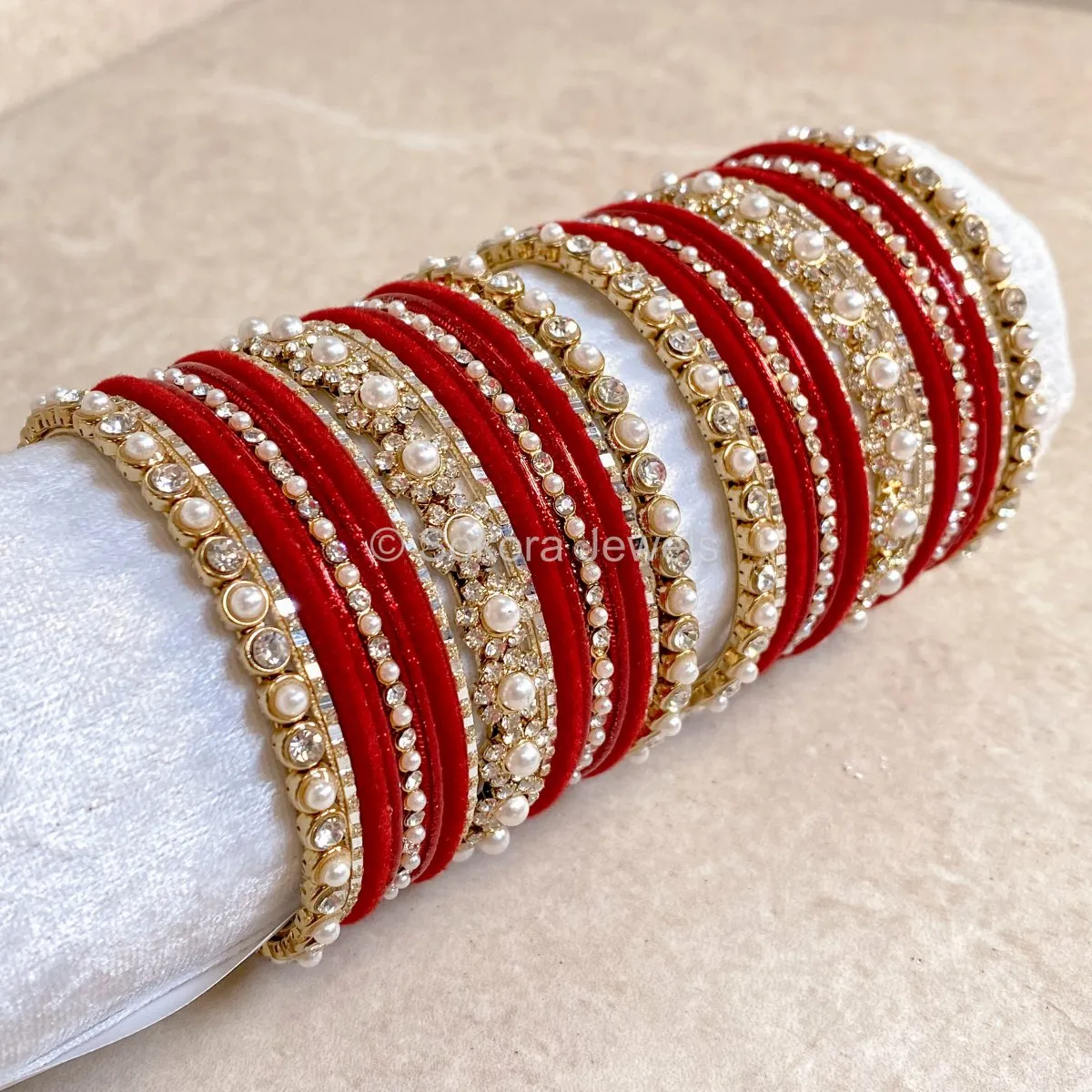 Daisy Small Red Bangles Set
