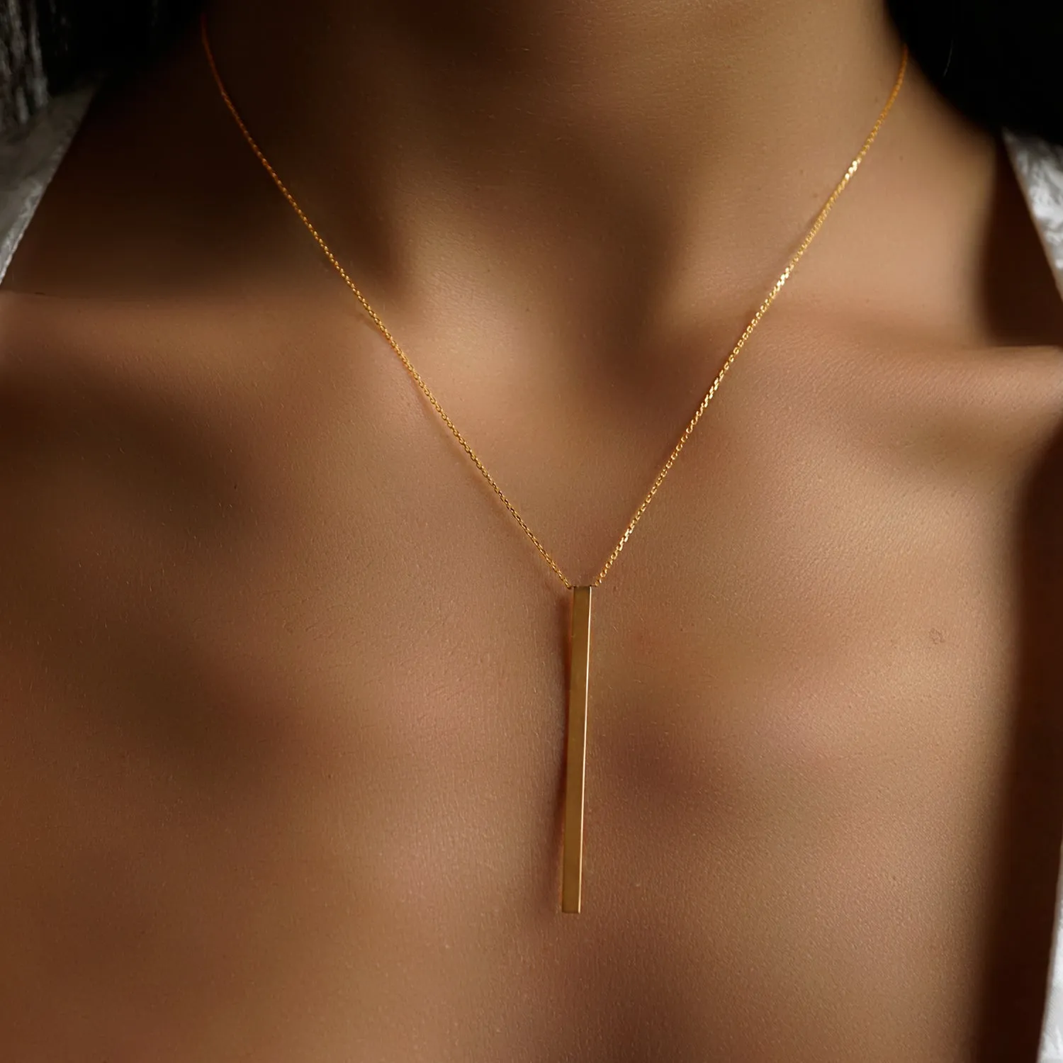 DROP ME A LINE NECKLACE, GOLD