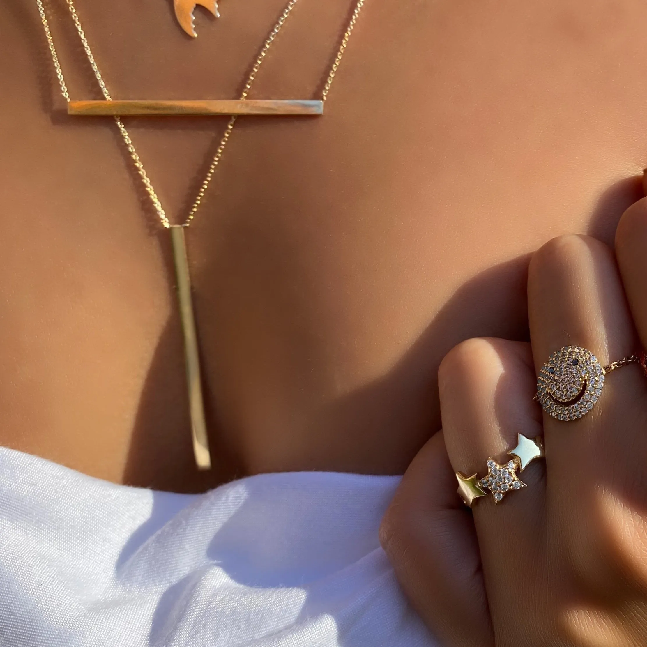 DROP ME A LINE NECKLACE, GOLD